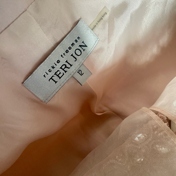 Teri Jon by Rickie Freeman Blush Pink Cocktail Formal Satin 2-Piece Suit 12 - Picture 3 of 13